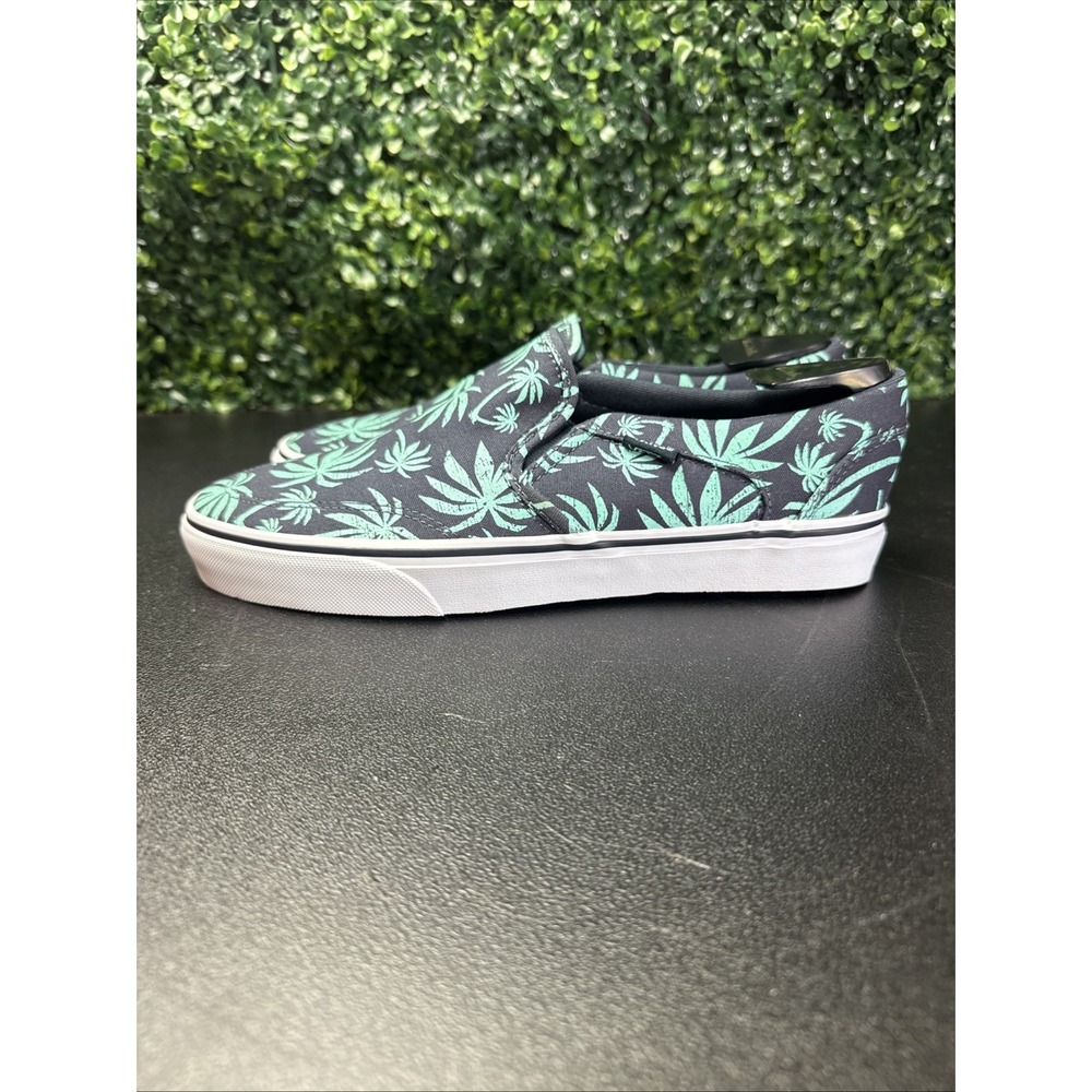 Vans Classic Slip-On shoes Men's Size 9 Palms Skateboarding Shoes
